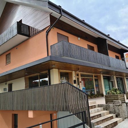 Апартаменты Casa Amica Тонецца-дель-Чимоне Экстерьер фото